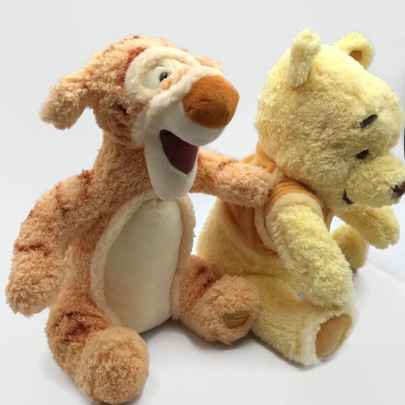 Disney Store Exclusive Winnie the Pooh & Tigger Cozy Plush Authentic w/ Tags - Picture 2 of 12